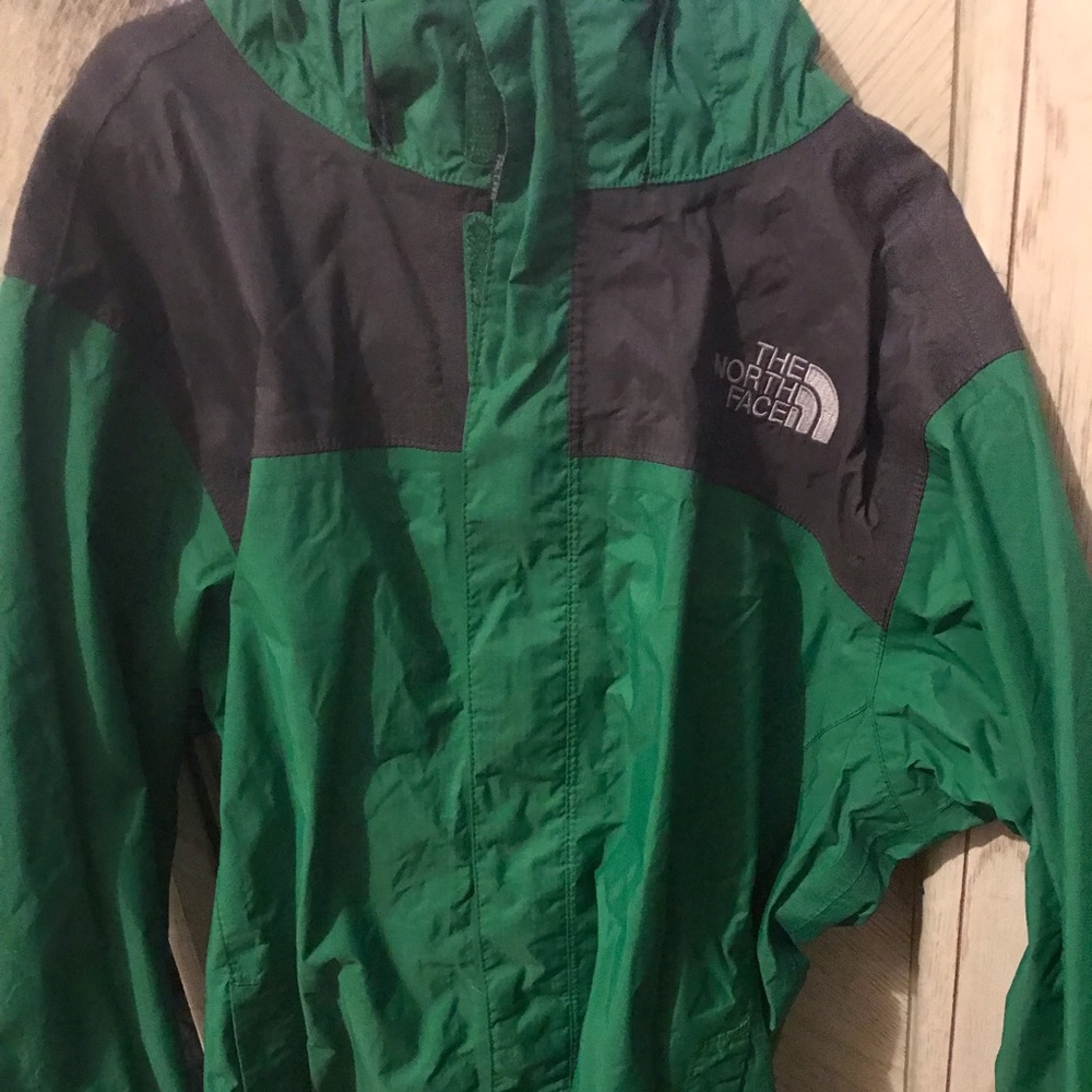Boys  north face wind breaker/ rain coat 14/16